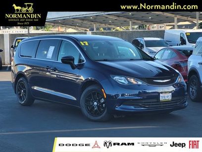 Used 2017 Chrysler Pacifica LX