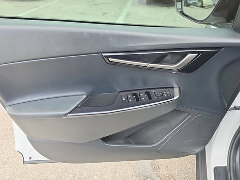 Certified 2025 Kia EV6 Light RWD image 11
