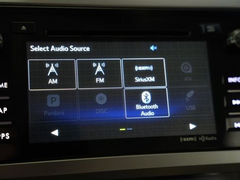 Used 2017 Subaru Outback 2.5i Limited AWD/4WD image 21