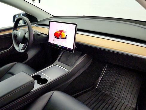 Used 2023 Tesla Model Y Long Range AWD/4WD image 29