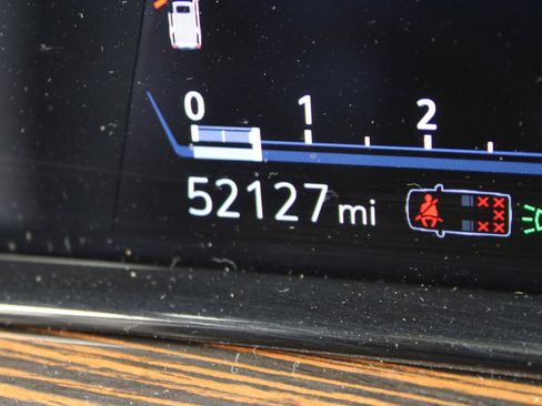 Certified 2023 Cadillac Escalade Premium Luxury image 57