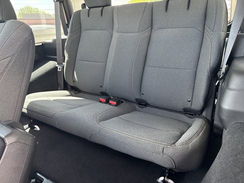 Used 2025 Jeep Wrangler Sport image 31