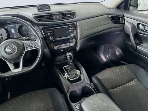 Used 2017 Nissan Rogue SV w/ Midnight Edition Package image 19