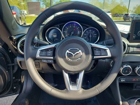 Used 2023 MAZDA MX-5 Miata Grand Touring RWD image 16