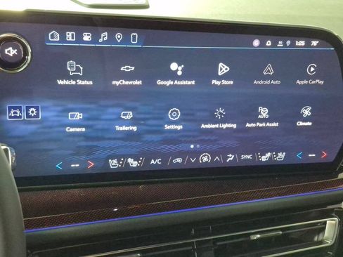 New 2026 Chevrolet Traverse RS w/ LPO, Floor Liner Package FWD image 18