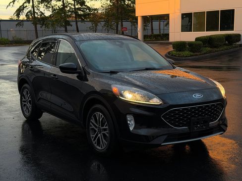 Used 2020 Ford Escape SEL AWD/4WD image 5