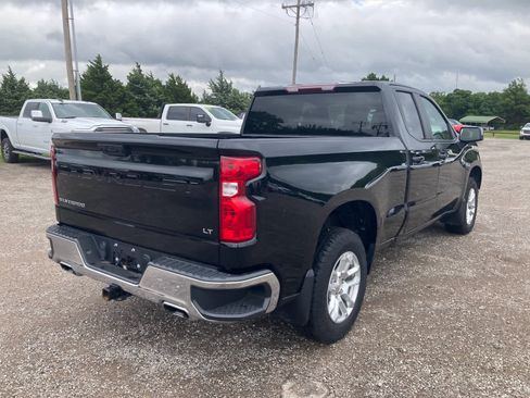 Used 2023 Chevrolet Silverado 1500 LT w/ Z71 Off-Road Package AWD/4WD image 7