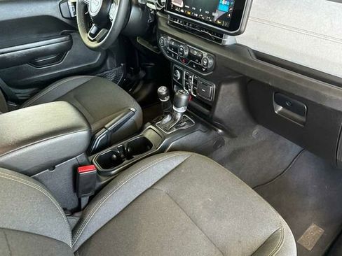 Used 2024 Jeep Wrangler Sport S image 13