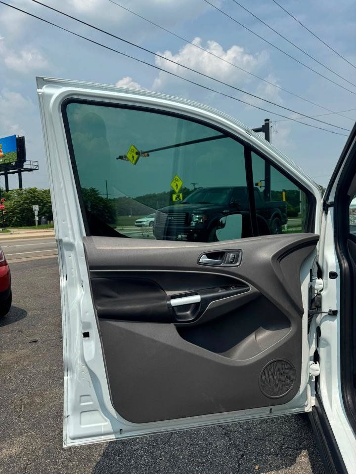 Used 2021 Ford Transit Connect XLT w/ Trailer Tow Package FWD image 9
