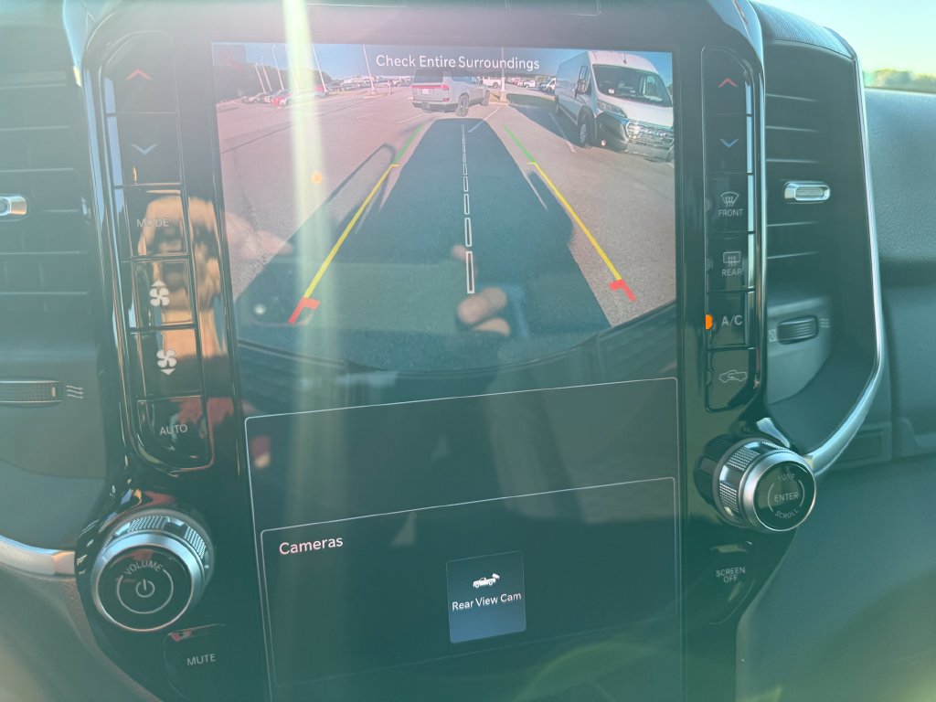 New 2026 RAM 2500 Big Horn AWD/4WD image 13
