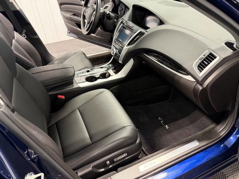 Used 2018 Acura TLX V6 SH-AWD image 12