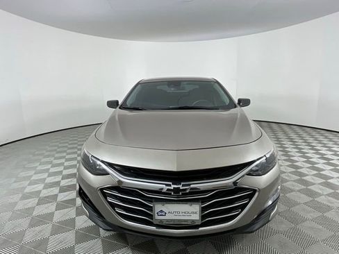 Used 2024 Chevrolet Malibu LT FWD image 2