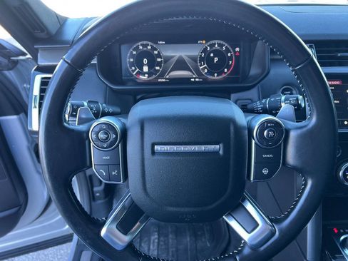 Used 2018 Land Rover Discovery HSE Luxury image 26