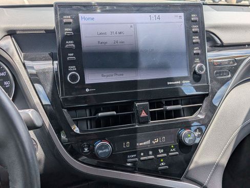 Used 2022 Toyota Camry XSE FWD image 11