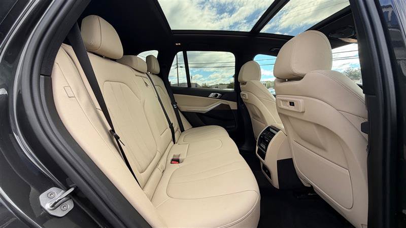 Used 2020 BMW X5 xDrive40i w/ Convenience Package AWD/4WD image 43