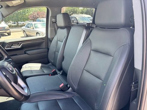 Used 2023 GMC Sierra 1500 SLT w/ X31 Off-Road Package AWD/4WD image 17
