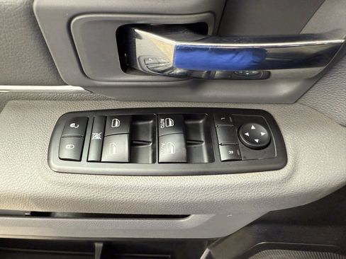 Used 2017 RAM 1500 Classic SLT image 13