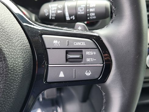 Used 2025 Honda Pilot Touring image 26