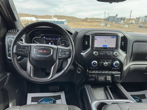 Used 2020 GMC Sierra 1500 AT4 w/ AT4 Premium Package AWD/4WD image 17