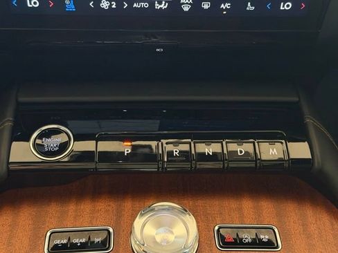 Used 2025 Lincoln Navigator Black Label AWD/4WD image 23