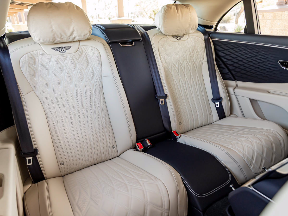 Used 2026 Bentley Flying Spur Azure AWD/4WD image 29