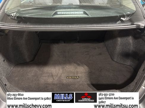 Used 2021 Nissan Versa SV image 14