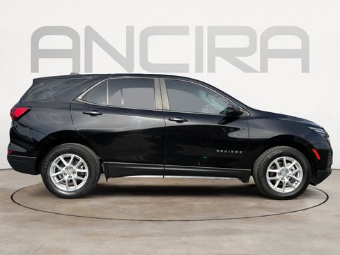 Used 2022 Chevrolet Equinox LS image 12