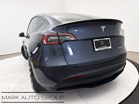 Used 2022 Tesla Model Y Performance AWD/4WD image 8