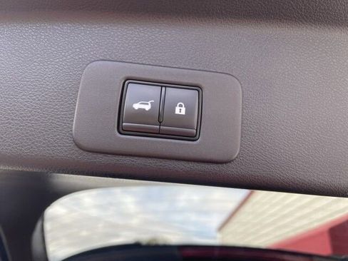 Used 2025 Nissan Murano SL image 10