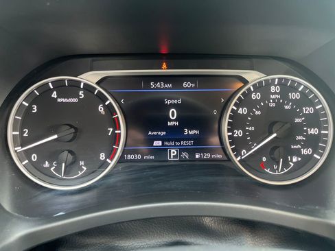 Used 2025 Nissan Sentra SR FWD image 18