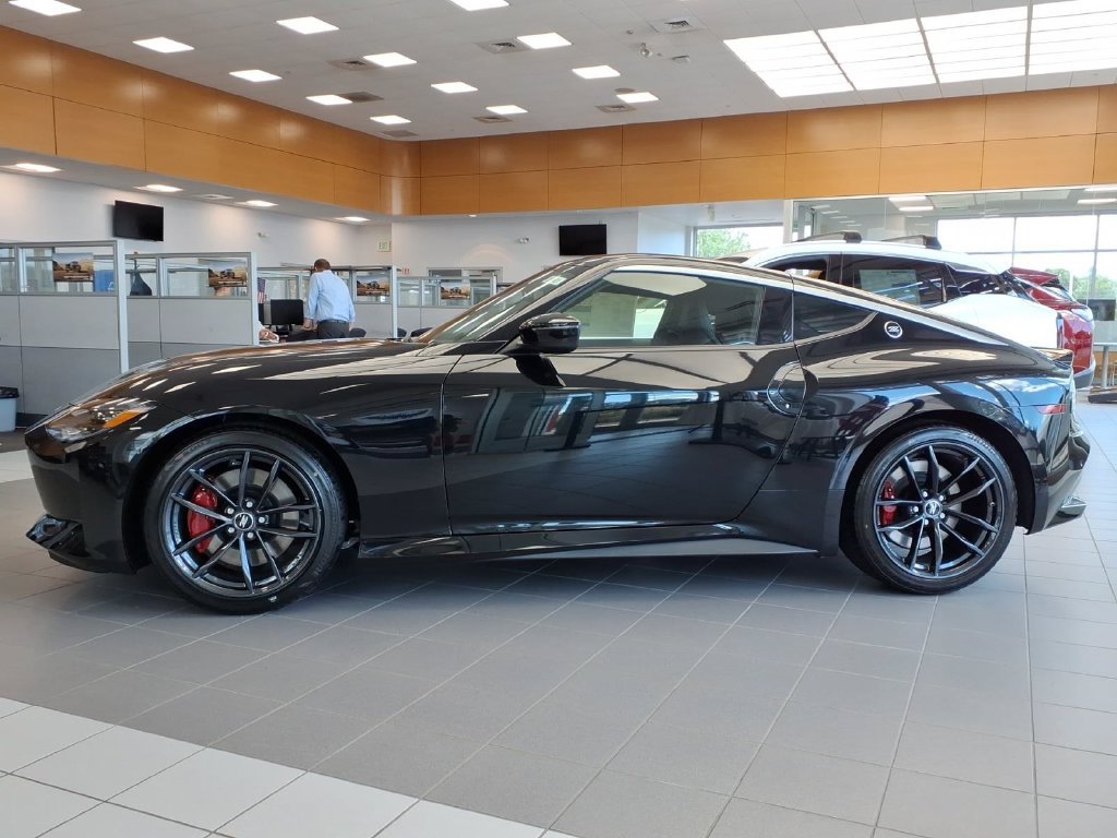 New 2026 Nissan Z Performance w/ Floor Mat Package RWD image 3