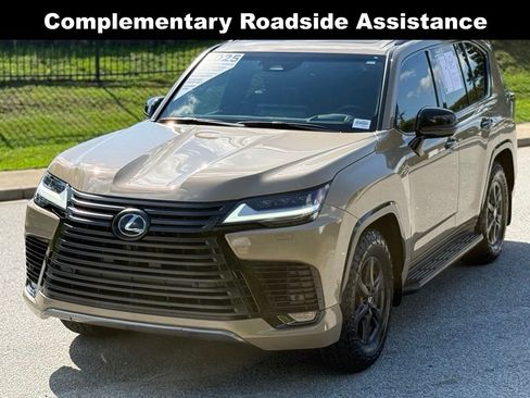 Certified 2025 Lexus LX 700h Overtrail AWD/4WD image 10