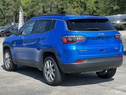 Used 2024 Jeep Compass Latitude AWD/4WD image 7