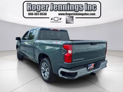 Used 2025 Chevrolet Silverado 1500 LT AWD/4WD image 3