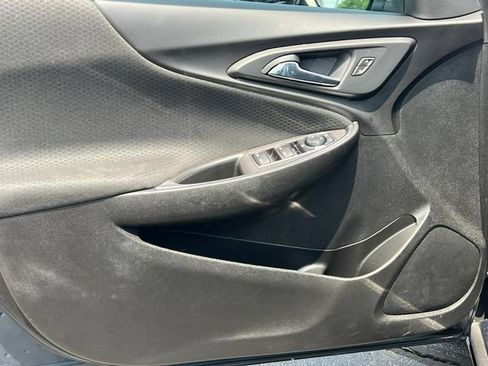 Used 2020 Chevrolet Malibu LT FWD image 13