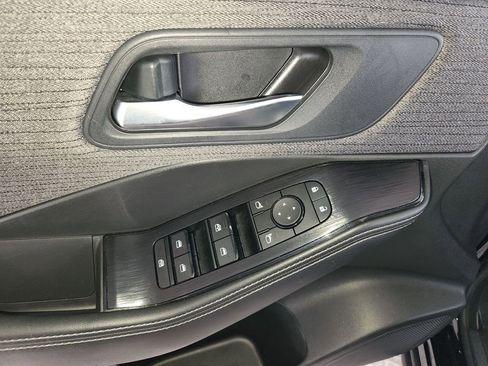 Certified 2023 Nissan Rogue SV image 28