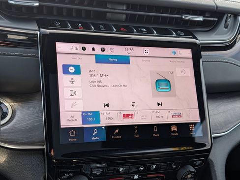 Used 2023 Jeep Grand Cherokee L Overland w/ Advanced Protech Group III image 37