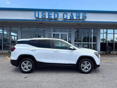 Used 2024 GMC Terrain SLE w/ Driver Convenience Package