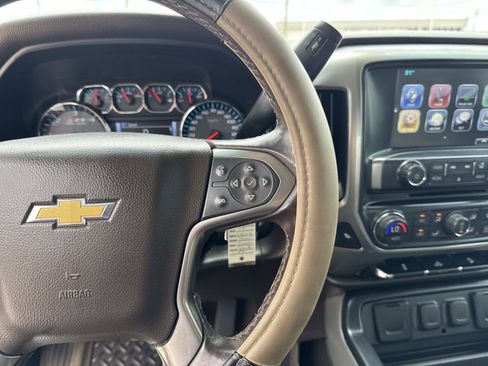 Used 2017 Chevrolet Silverado 1500 LT w/ All Star Edition AWD/4WD image 23
