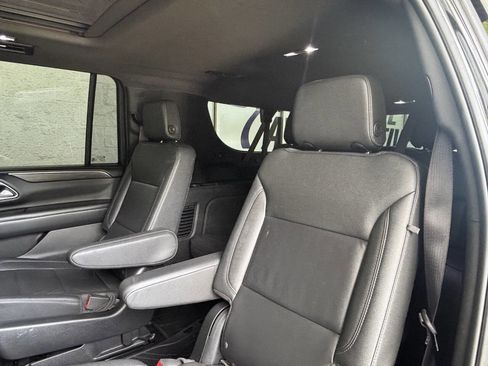 Used 2022 Chevrolet Suburban LT w/ Luxury Package AWD/4WD image 27