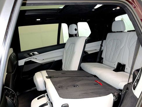 Certified 2023 BMW X7 xDrive40i w/ M Sport Package image 21