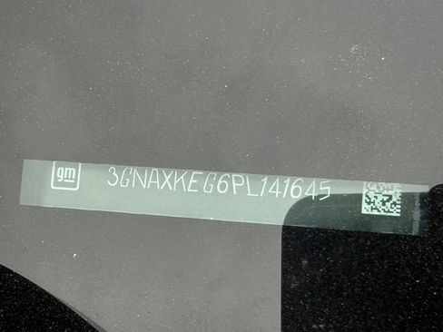 Used 2023 Chevrolet Equinox LT image 30