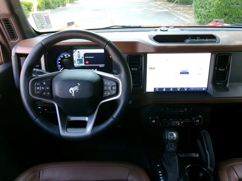 Used 2024 Ford Bronco Outer Banks AWD/4WD image 33