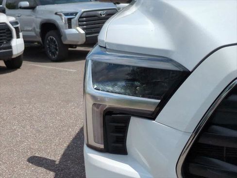 Certified 2025 Toyota Sequoia SR5 AWD/4WD image 10