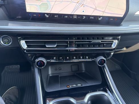 New 2026 Chevrolet Traverse LT image 18