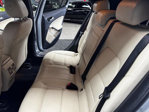 Used 2019 Mercedes-Benz GLA 250 image 40