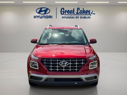 Used 2024 Hyundai Venue Limited FWD image 8