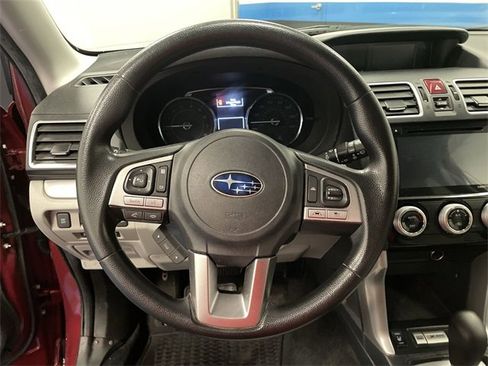 Used 2018 Subaru Forester 2.5i Premium image 14
