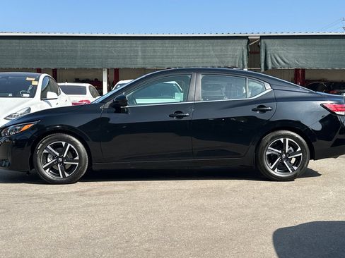 Used 2024 Nissan Sentra SV FWD image 7