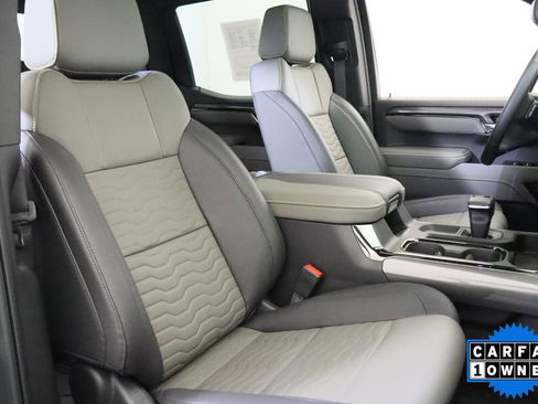 Used 2026 Chevrolet Silverado 1500 ZR2 w/ Dark Appearance Package image 21